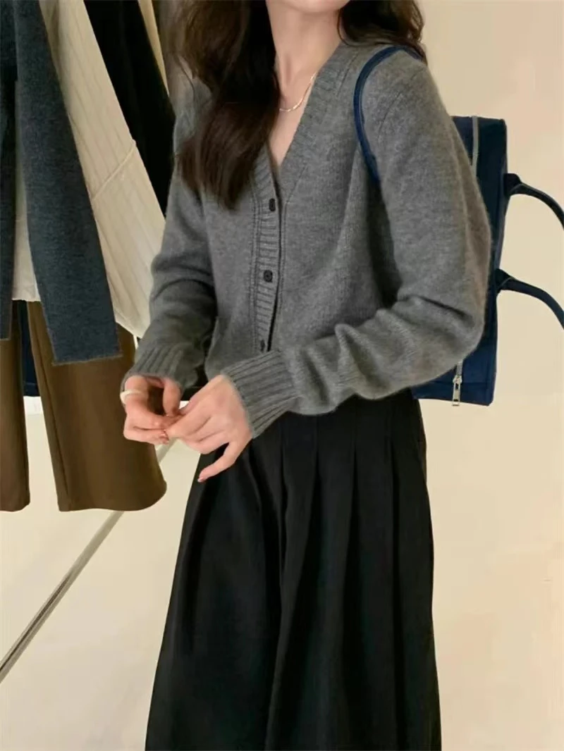 【象白灰】2025新款纯色韩版宽松V领长袖针织开衫女显瘦休闲百搭