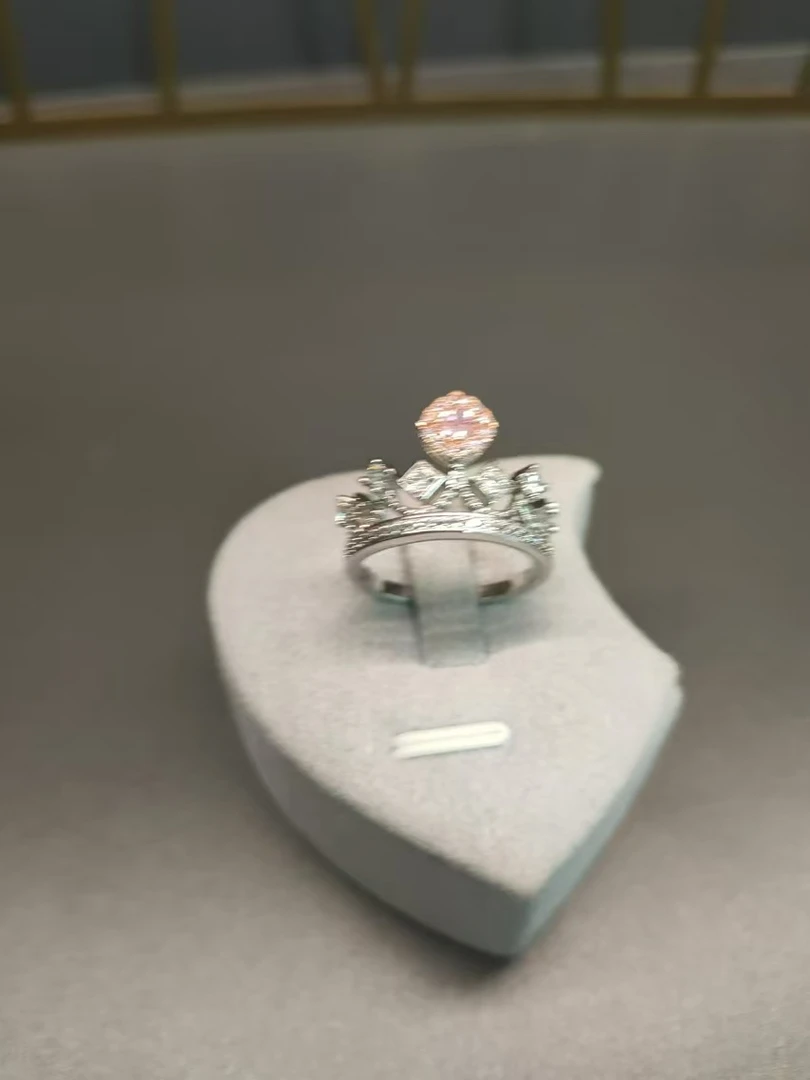925银莫桑石戒指 皇冠小粉方戒指.xx231