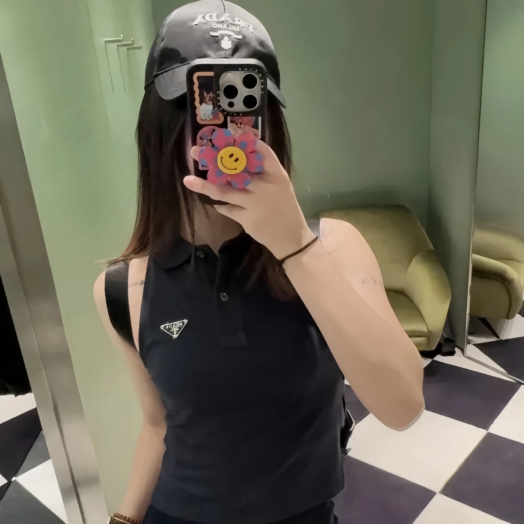 Prada 普拉达 ip05 99新 SS24字母微标Polo领背心 44码 公价1.1W