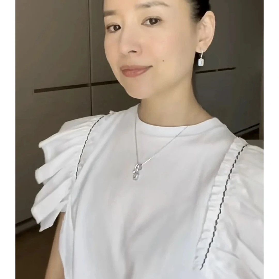 MiuMiu/缪缪 dl161 99新 花苞袖短袖 s码 公价6800