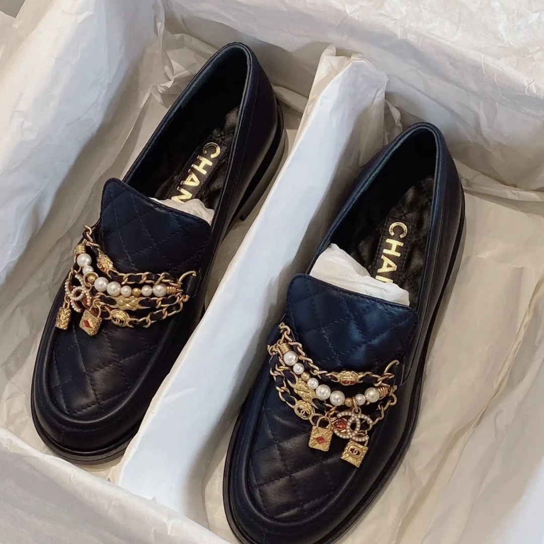 Chanel/香奈儿 b112 99新 logo链条乐福鞋 36.5码 公价1.42w
