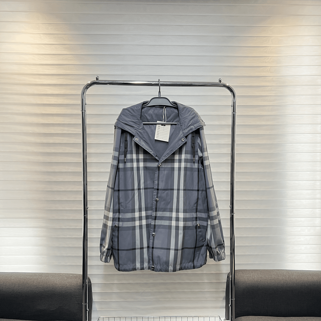 BURBERRY/博柏利/bbr双面穿格纹风衣/xl码/公价1.5w