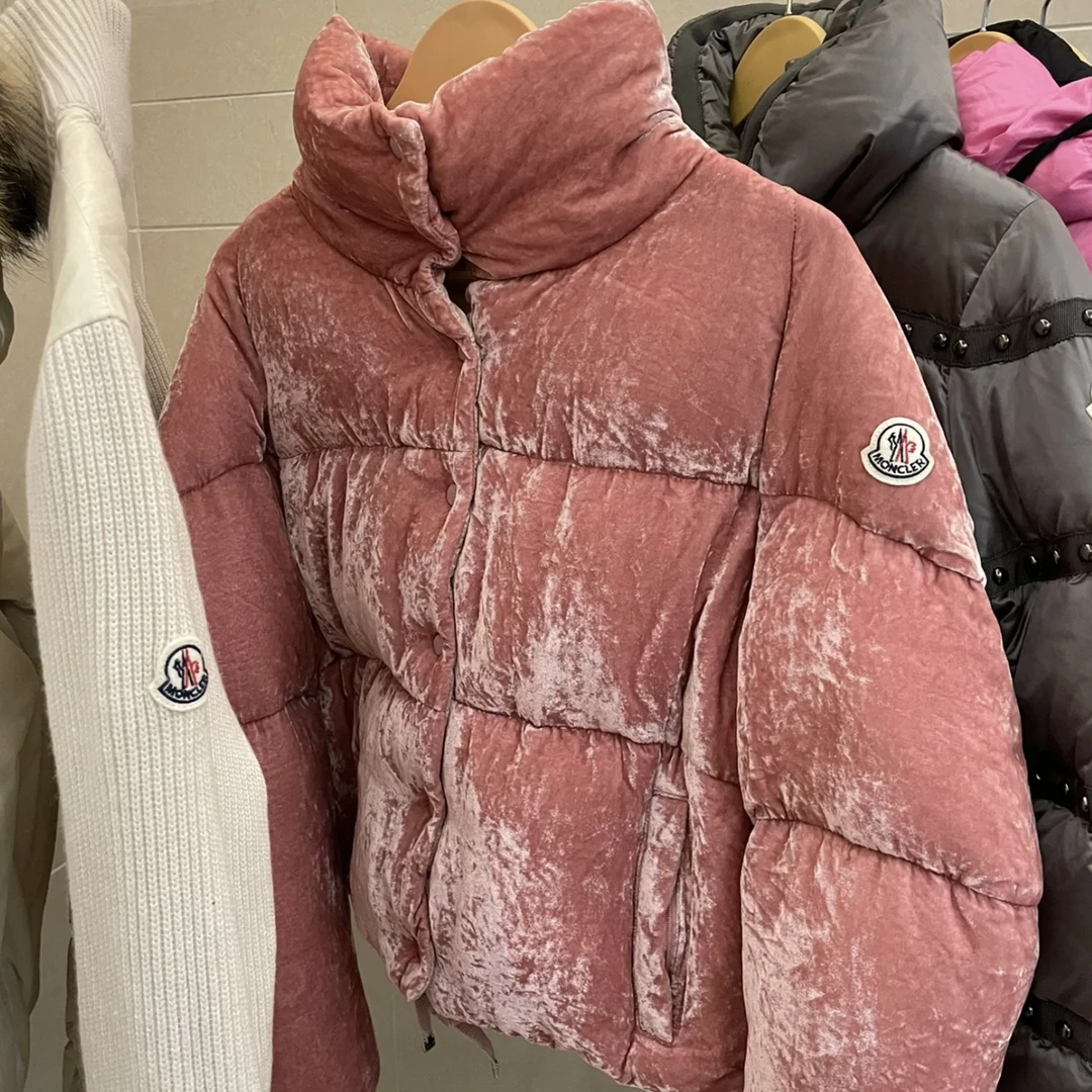 moncler/蒙口 2j016 99新 粉渐变色羽绒服 1码 公价 1.8w