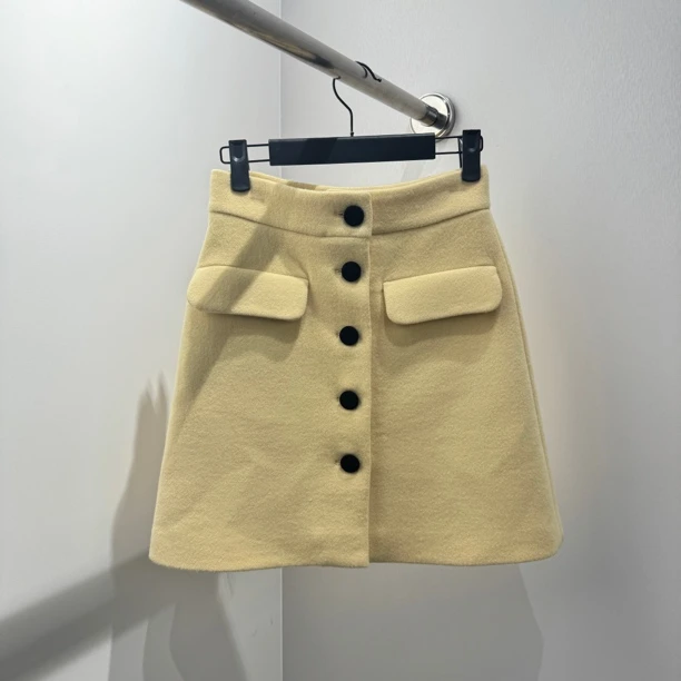 MiuMiu/缪缪 lt047 黄色纽扣羊毛裙 36码 公价1w