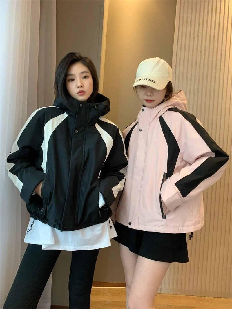 小个子短外套女2024春秋新款高端欧货滑雪户外拼色连帽冲锋衣棉服