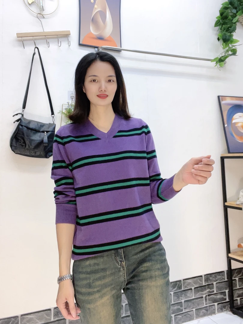 新款彩条V领毛衣1057（捡漏款）