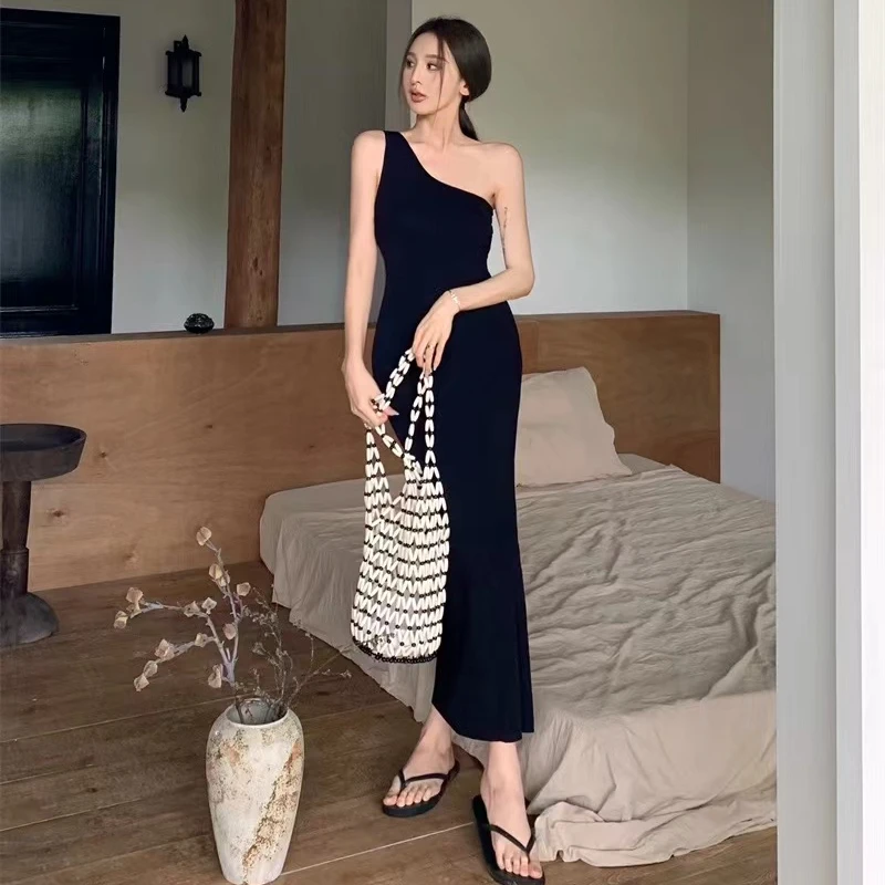 复古气质性感辣妹斜肩显瘦针织连衣裙