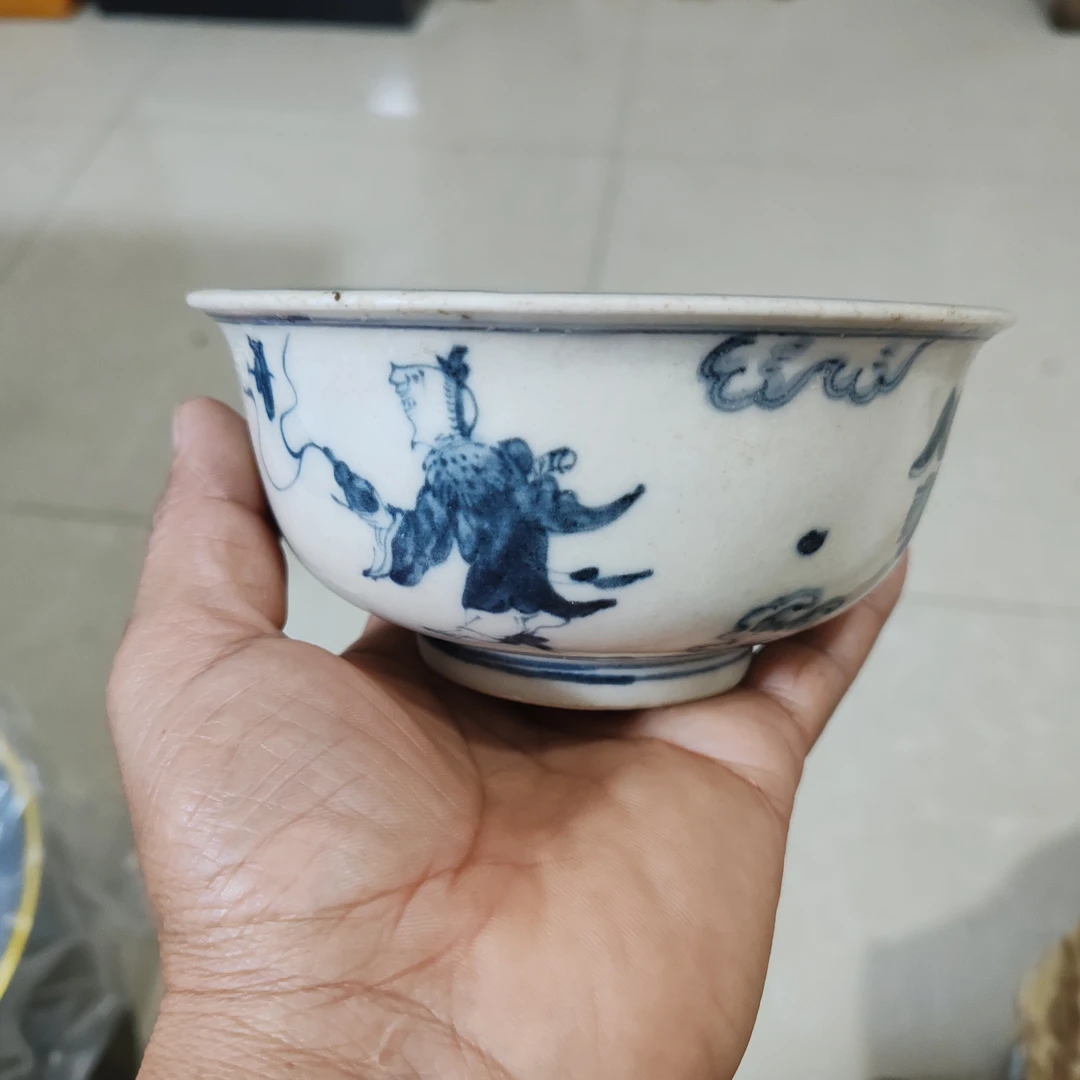 青花大碗完整无缺