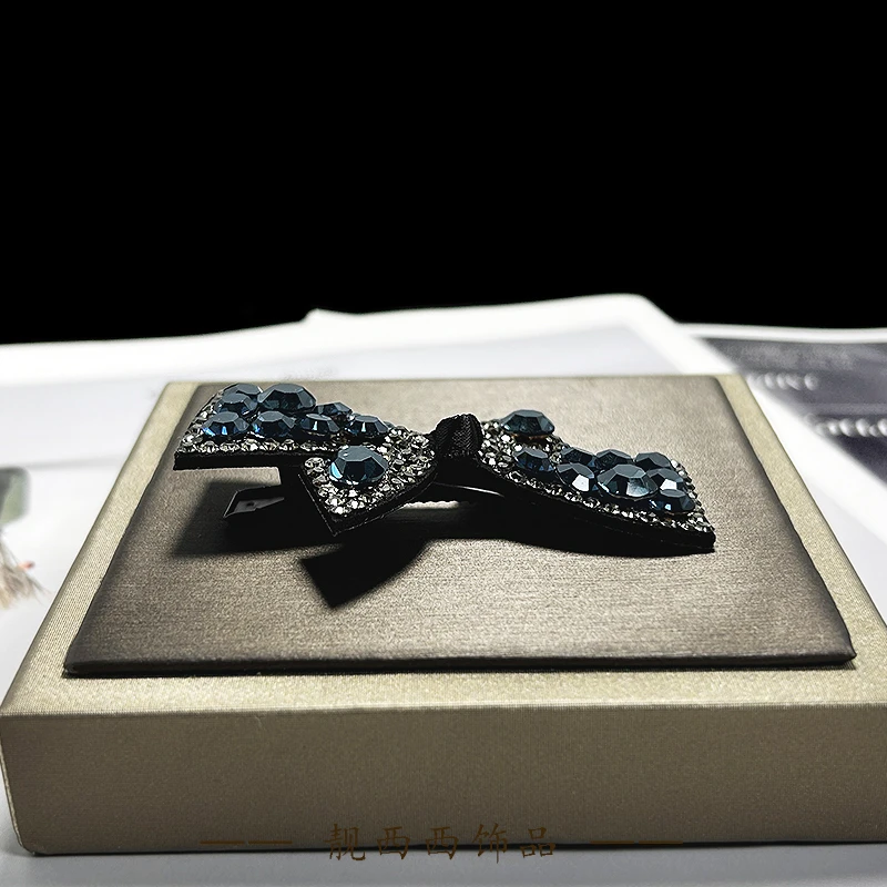 12276 7厘米莫兰迪色满钻轻奢气质鸭嘴夹