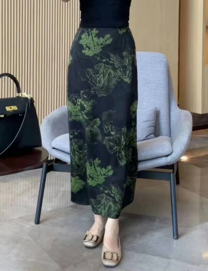 2024夏季花色高腰显瘦垂感后开叉半身裙女欧货时尚气质中长A字裙