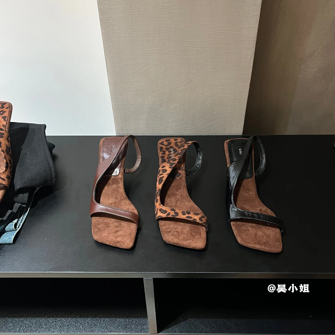 2024夏季新款韩版时尚方头高跟凉鞋气质百搭休闲一字侧空坡跟女鞋