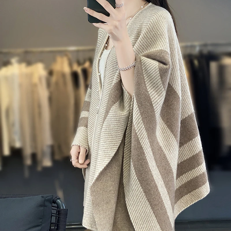 100%纯羊毛披肩女款针织斗篷披风外搭送女友生日礼物