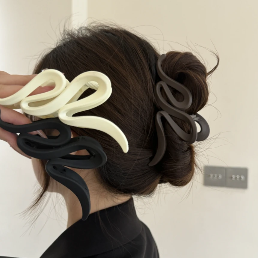 yinniwei/茵妮薇美拉德抓夹大号后脑勺磨砂发夹发抓鲨鱼夹发饰