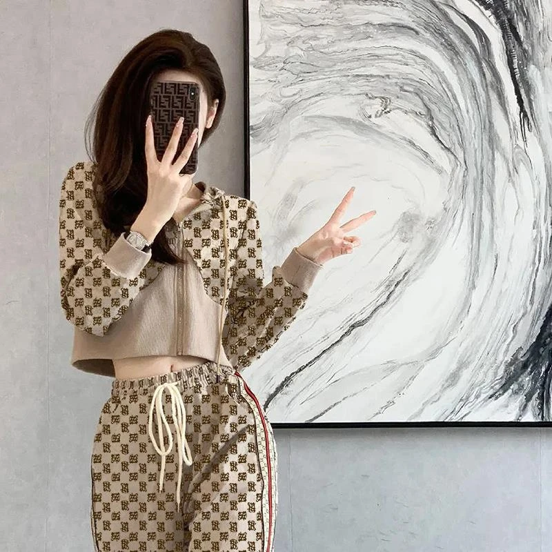 uw&UR正品网红休闲套装女2024年春秋季新款时尚连帽卫衣显瘦阔腿