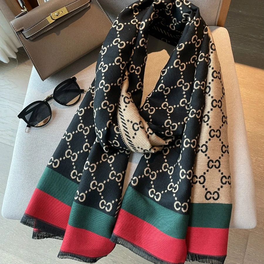 KALUOLAI/卡洛莱双面字母围巾女冬季2023新款保暖围脖外搭大披肩