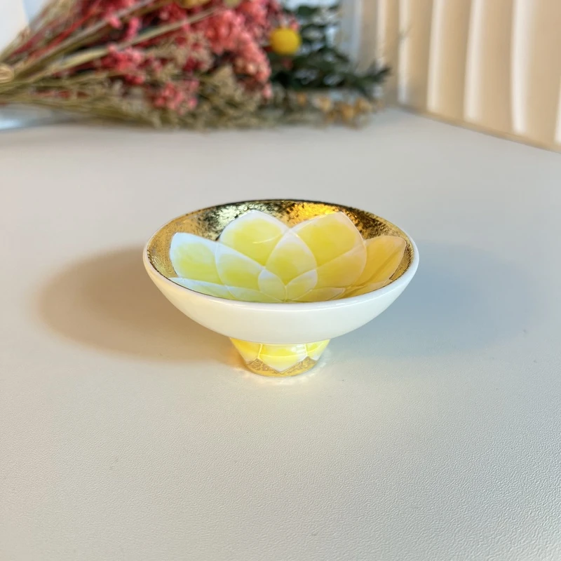 P36文山窑黄色浮雕手绘直径8.5CM描金高足陶瓷茶杯茶盏2492