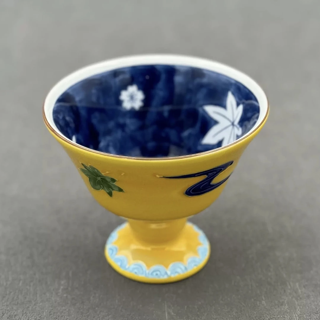 【闪购商品】 P33有田烧手绘黄色交芷釉手绘高足陶瓷主人杯3199