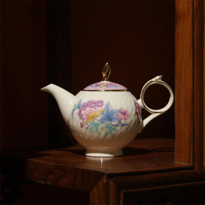 U43轻奢薄荷糖粉色蝴蝶牡丹花骨瓷欧式咖啡奶茶壶4072