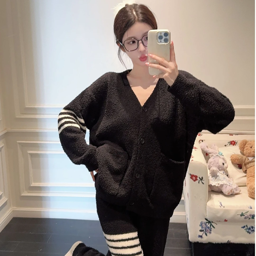 睡衣女秋冬长袖软绵绵黑白圆领保暖半边绒冬季加绒加厚毛绒家居服