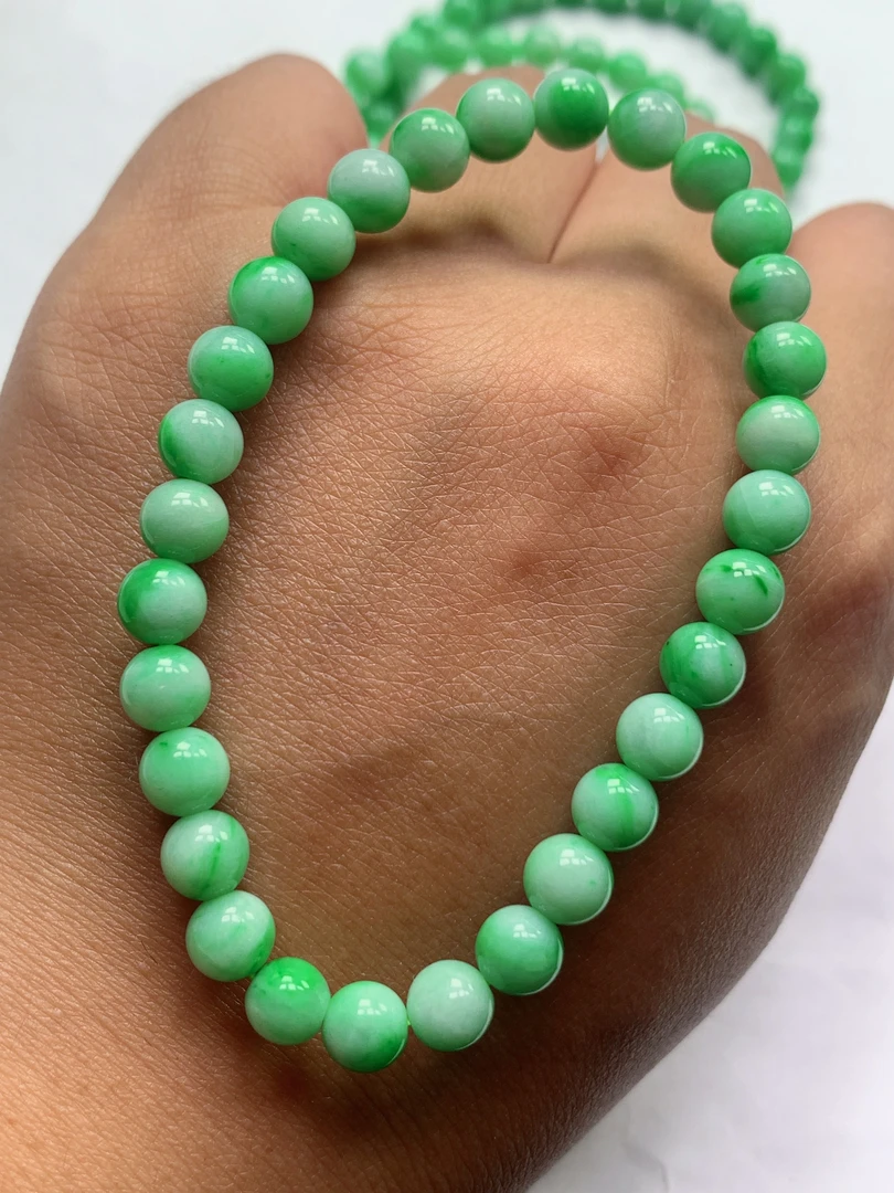 天然翡翠A货飘绿果阳绿圆珠手串手链卡6.1mm玉石缅甸珠子多样性发
