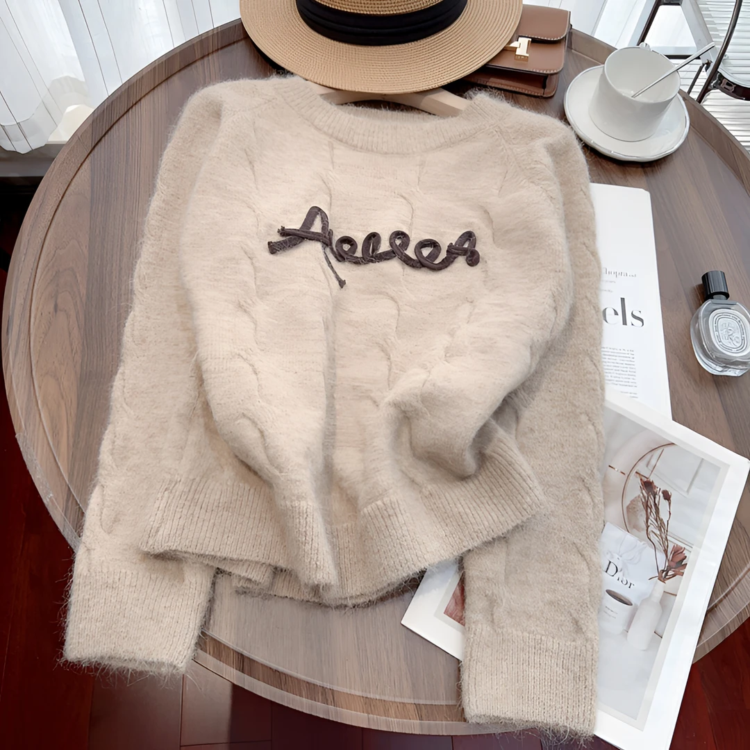 圆领短款毛衣外套女秋冬2024新款字母刺绣麻花宽松慵懒风套头上衣
