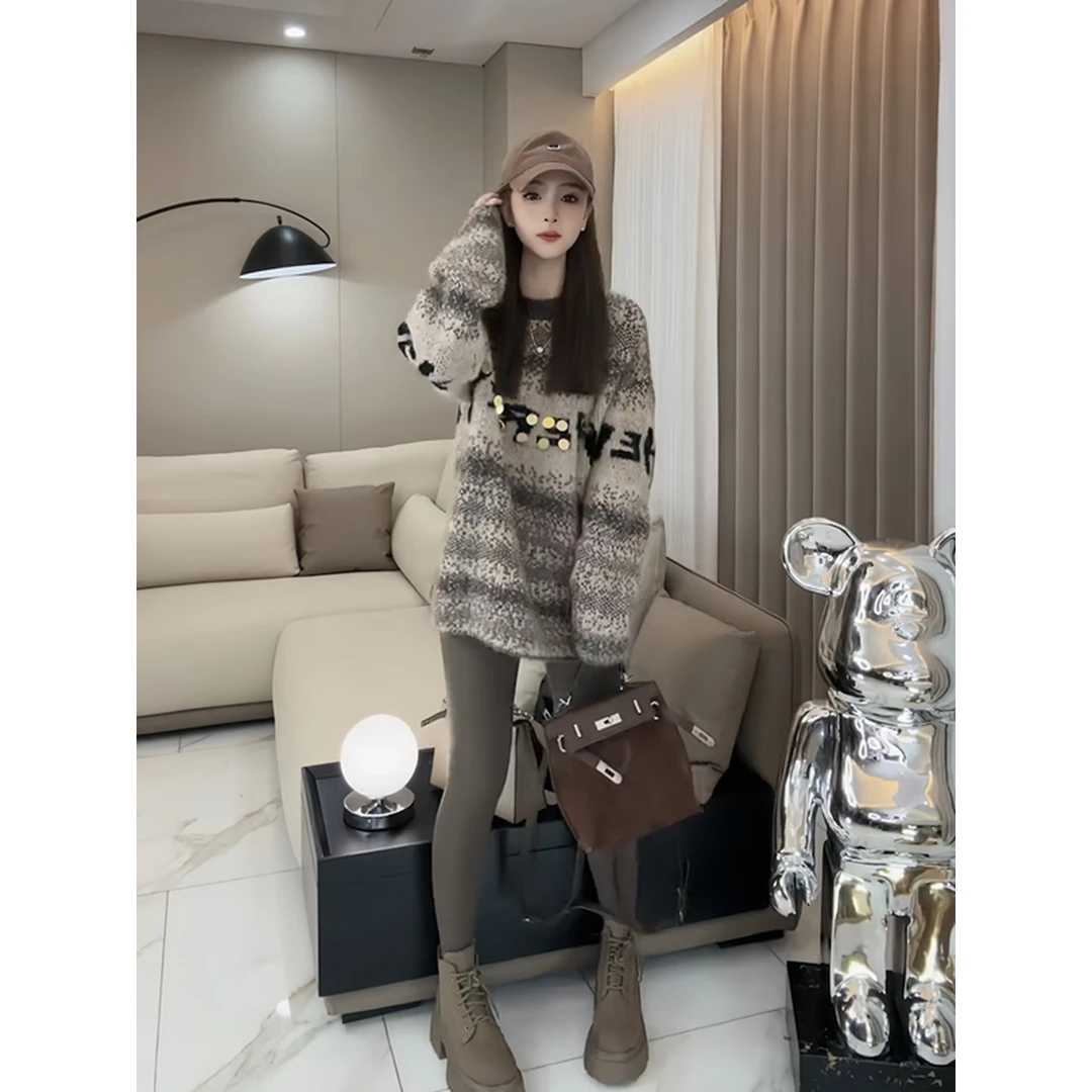 欧货复古氛围感亮片字母圆领毛衣女秋冬小个子减龄宽松显瘦上衣潮