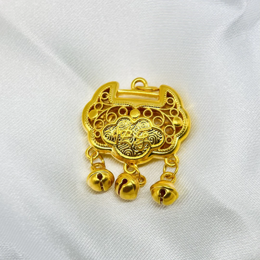 足金饰品/平安快乐锁包/1.38/B92228-1.38/W(克重多退少补)