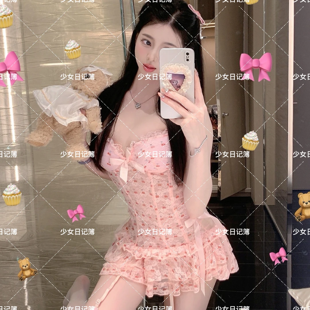 【蜜桃蛋糕】显瘦性感气质少女镂空法式修身甜美纯欲风短款收腰睡裙