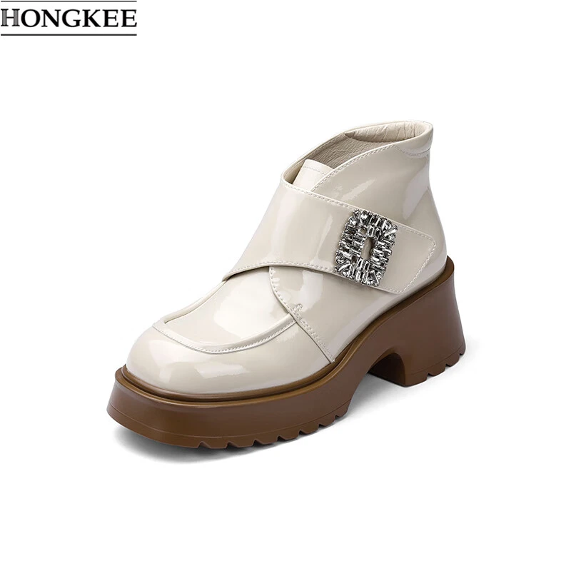 HONGKEE/红科秋冬圆头粗跟水钻饰扣优雅时尚漆皮厚底女靴HA53S406