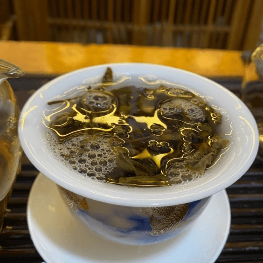 2021年（勐库古树春茶）357克饼