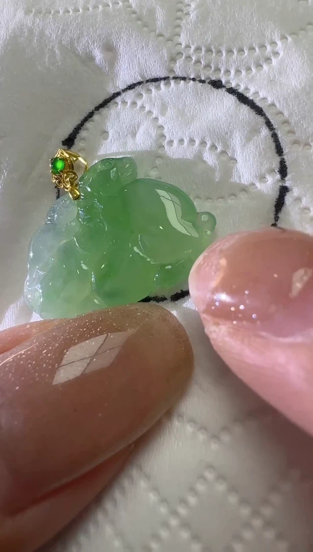【闪购商品】翡翠颈饰18K金镶嵌吊坠