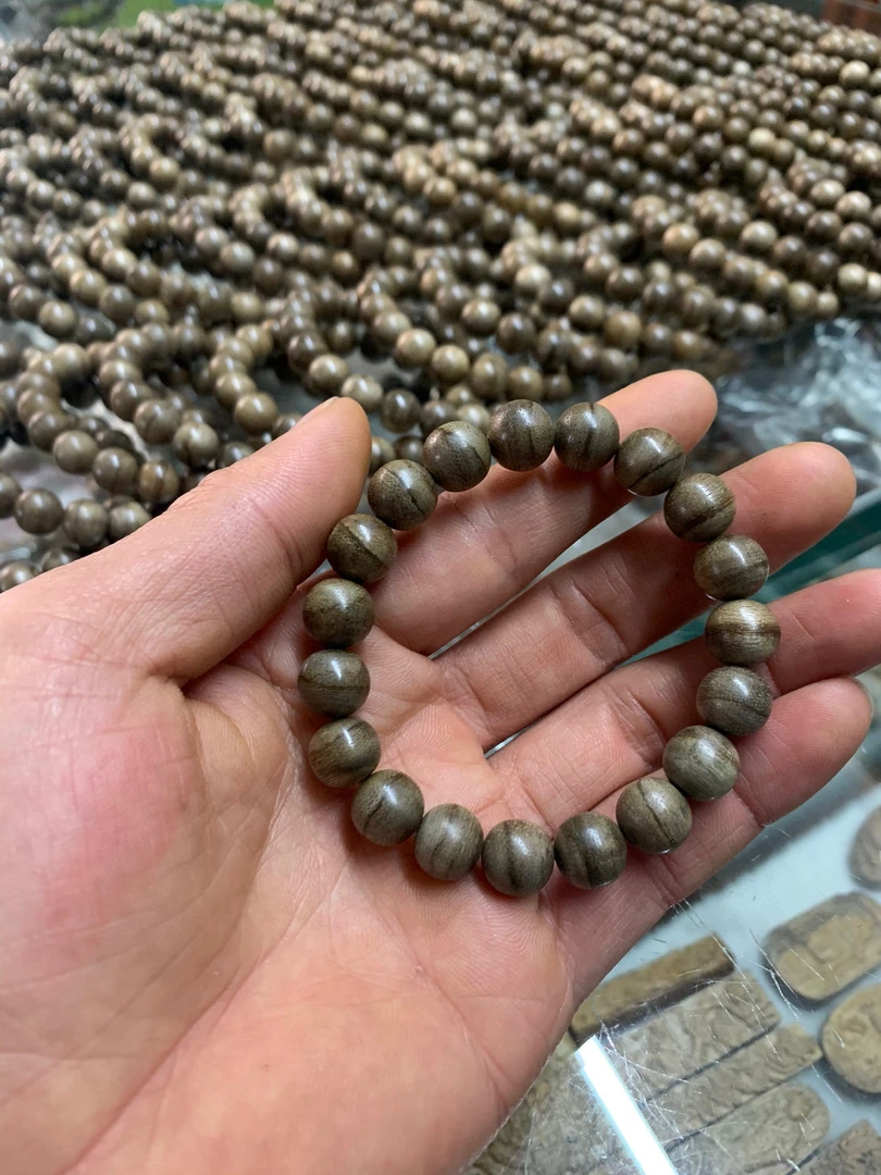 加里曼丹沉香花珠10mm手串 单圈贵气送礼，必备文玩精品。福利价
