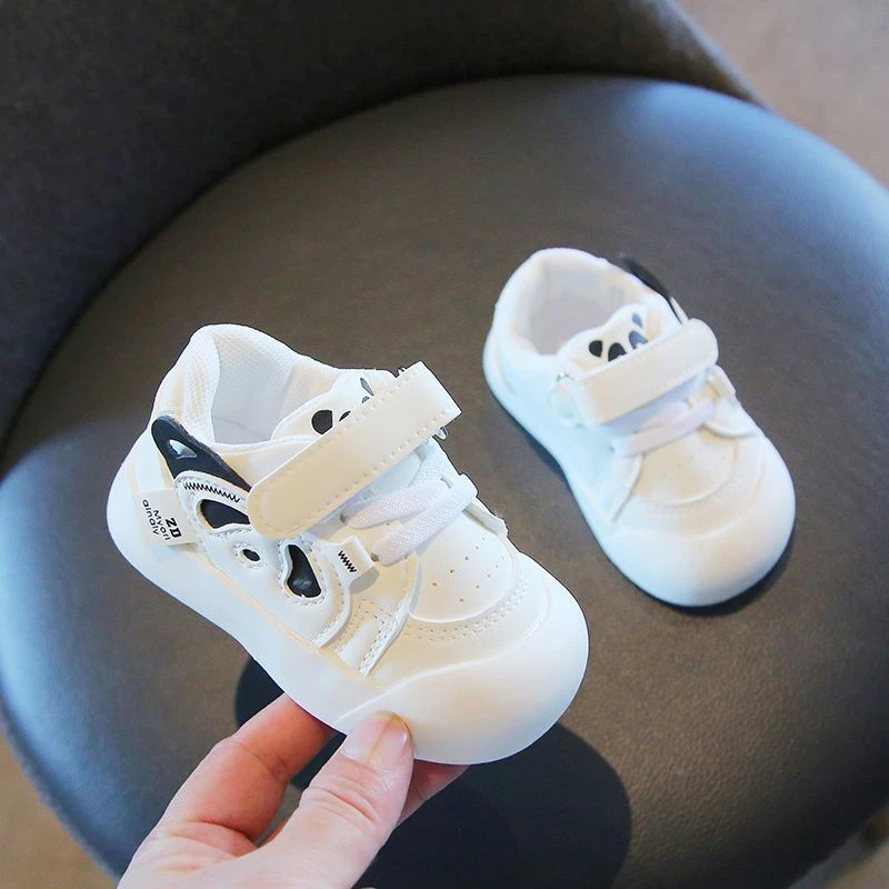 嘤嘤熊仔婴幼儿软底学步鞋春秋季卡通宝宝板鞋儿童休闲鞋防滑防踢