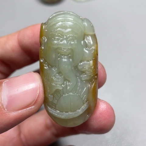 和田玉吊坠(不含链)未镶嵌中*