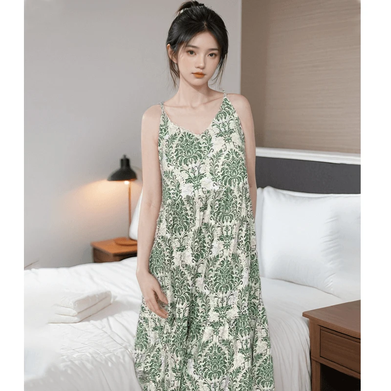 夏季度假风带胸垫吊带睡裙女高级感墨绿色复古碎花连衣裙子家居服