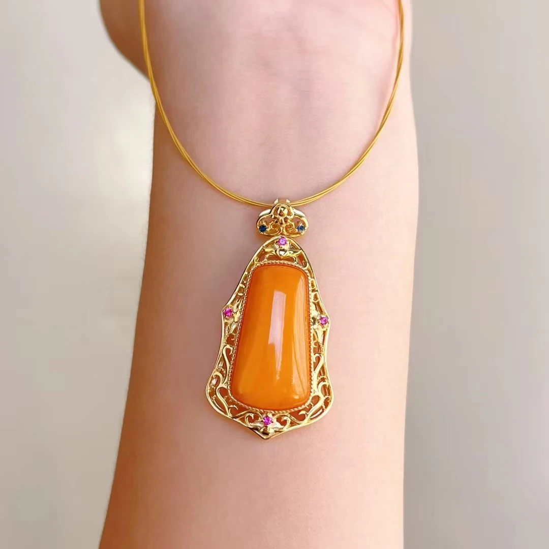 橘色老蜜蜡吊坠925银镀金镶嵌款气质轻奢时尚方形款坠链精美素款