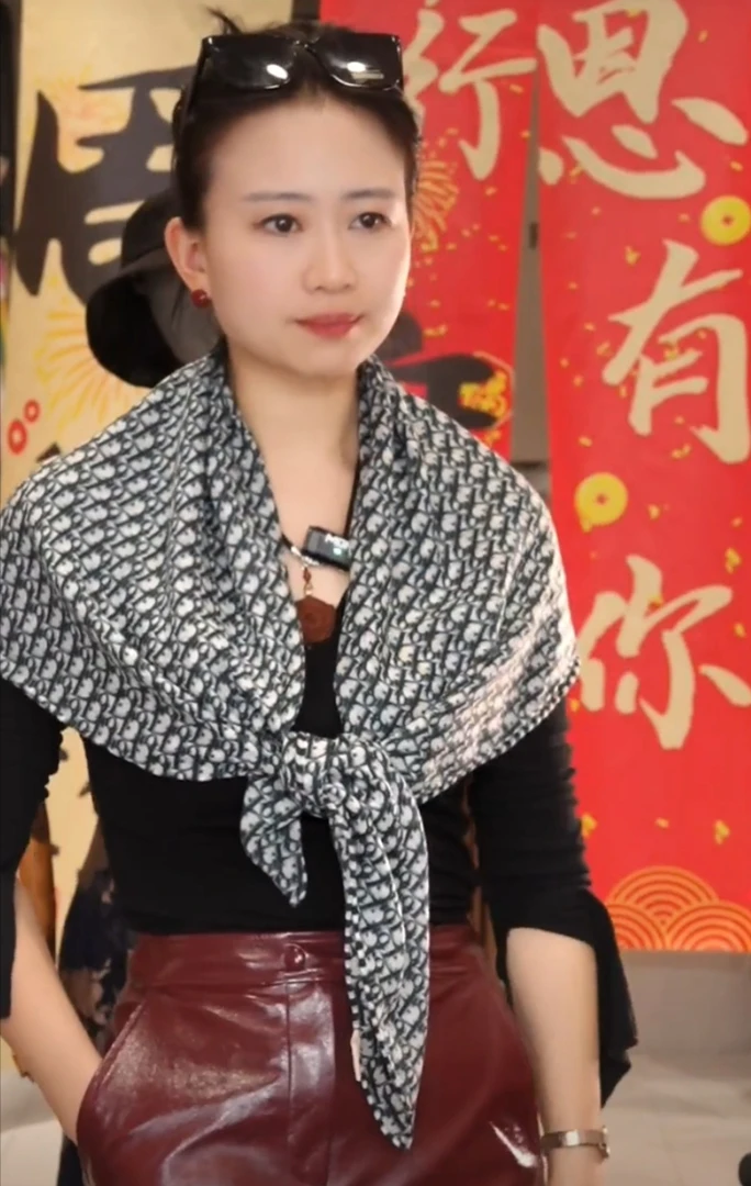 【SR12】宫丽100x100cm水溶羊毛印花传统丝巾时尚百搭