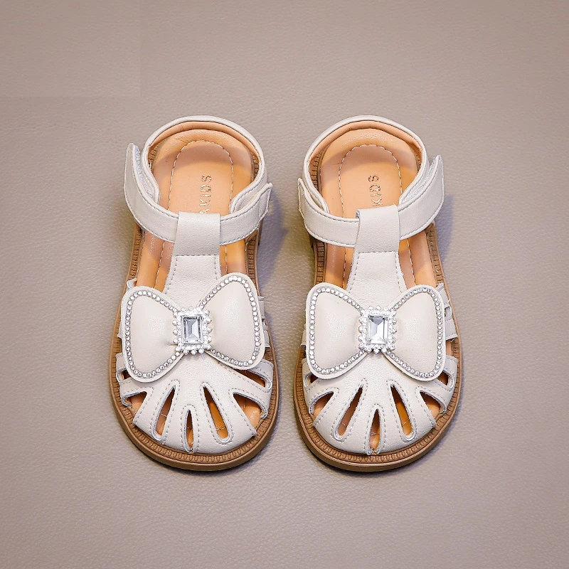 女童鞋子儿童真皮公主鞋2024新款夏款女孩包头软底夏季凉鞋423320