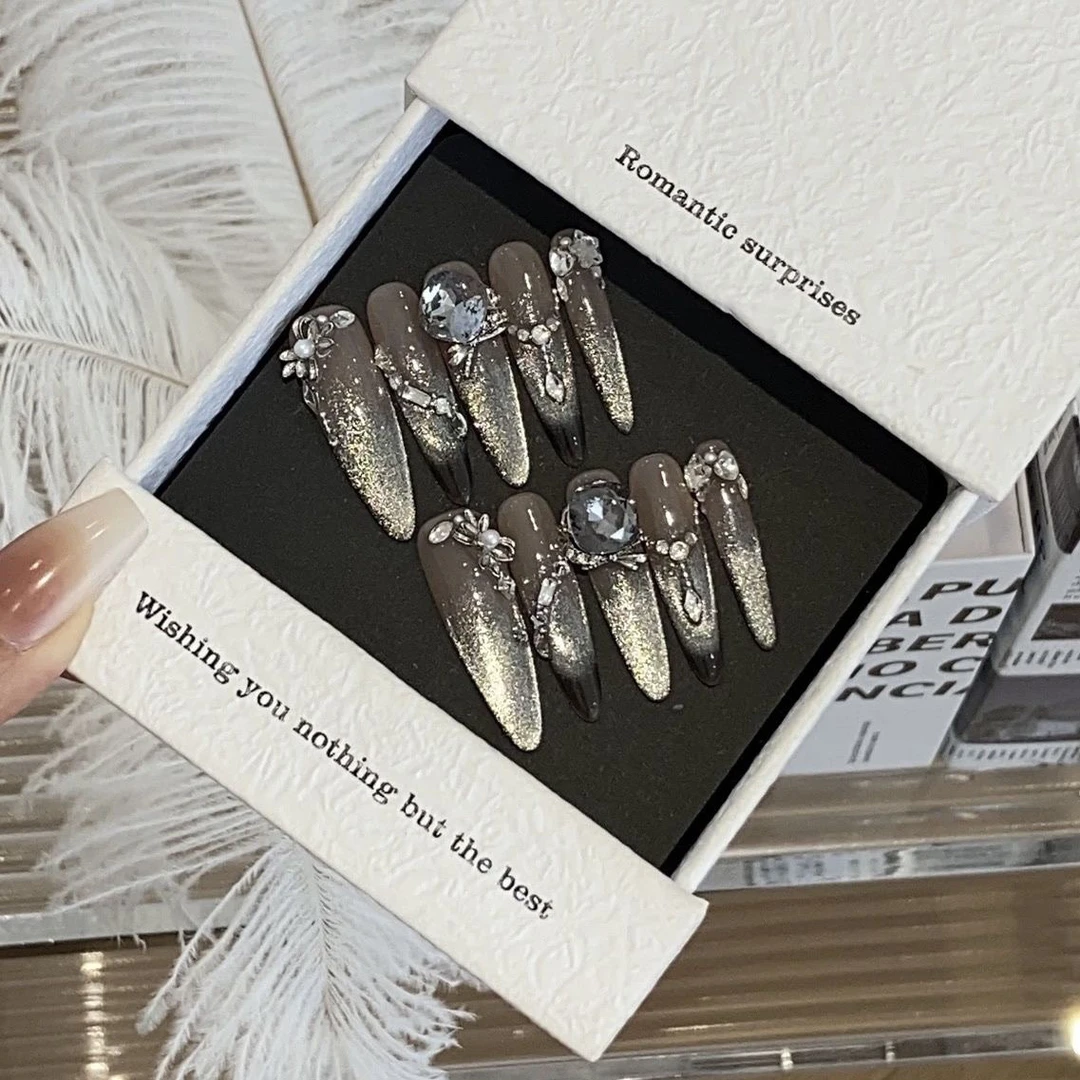 手工穿戴甲重工猫眼爆闪女神婚甲细狗长款百搭纯欲显白高级美指甲