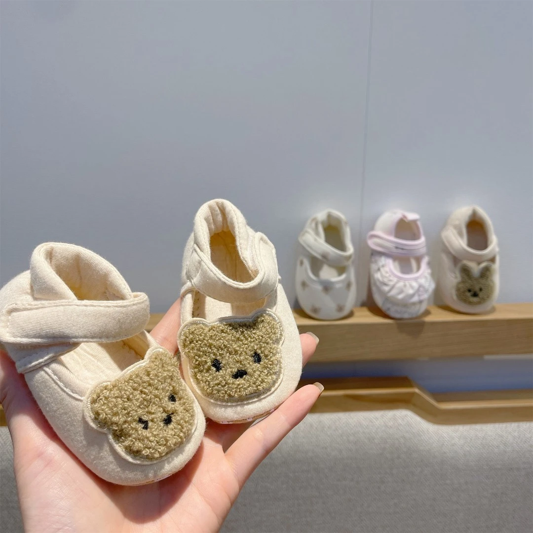 春秋婴儿0-1岁宝宝公主鞋软布底学步卡通新生儿百天周岁鞋不掉鞋