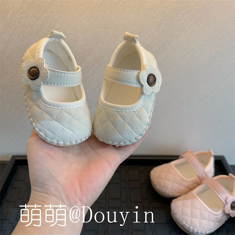 春秋女宝宝公主鞋0-1岁新生婴儿鞋柔软舒适单鞋防滑不掉跟学步鞋