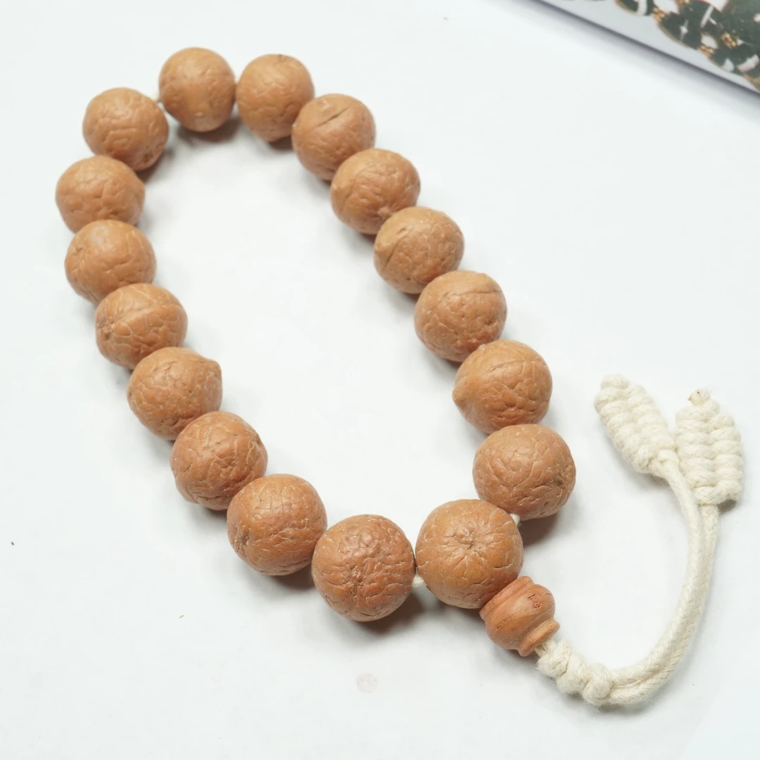 《小鱼文玩》B008凤眼菩提巨无霸尼泊尔老树手持厚皮16~17mm一条