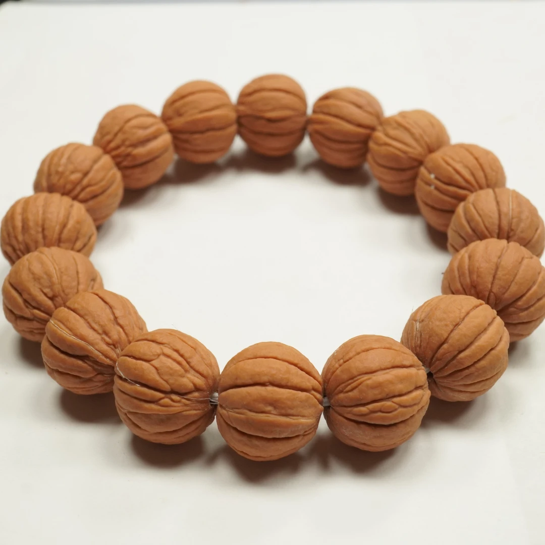 尺寸16mm左右猴头原皮原色猴头老树凤羽《小鱼文玩》L008