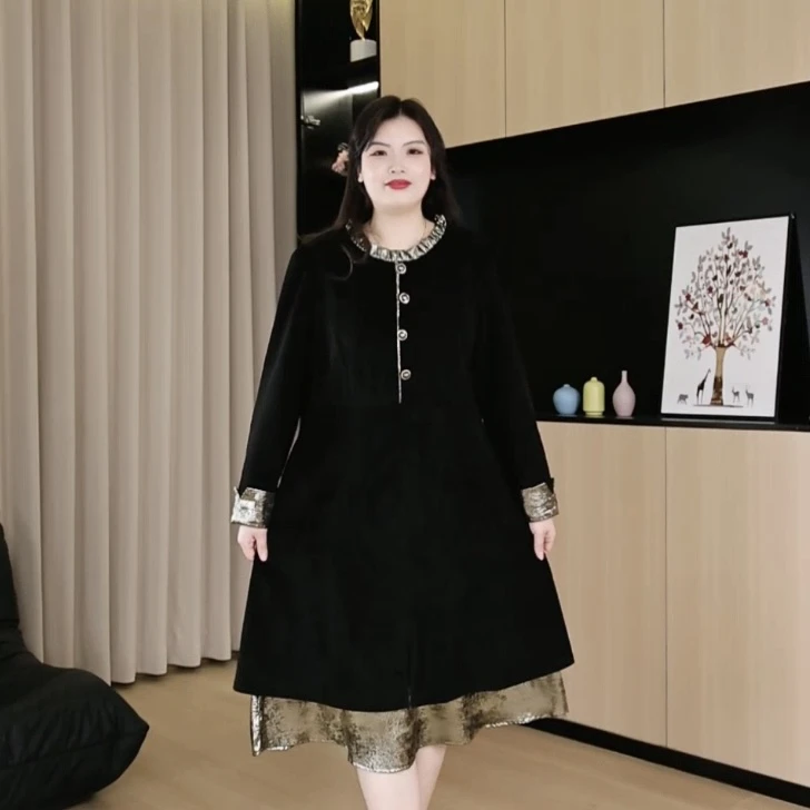 胖依依大码女装国风气质时尚显瘦黑色新款长袖连衣裙ZB5636