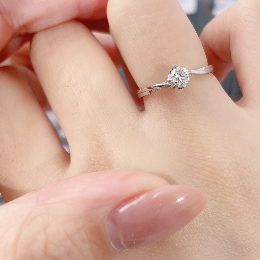 天然钻石戒指/指环18K金镶嵌18040215