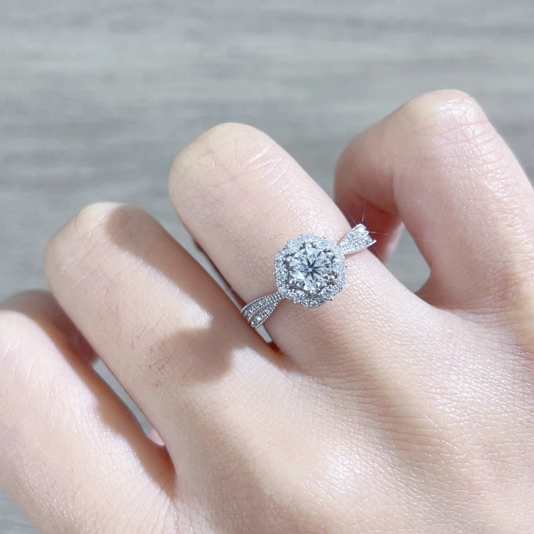 18K金50分豪华手捧花天然钻石戒指DS24120011