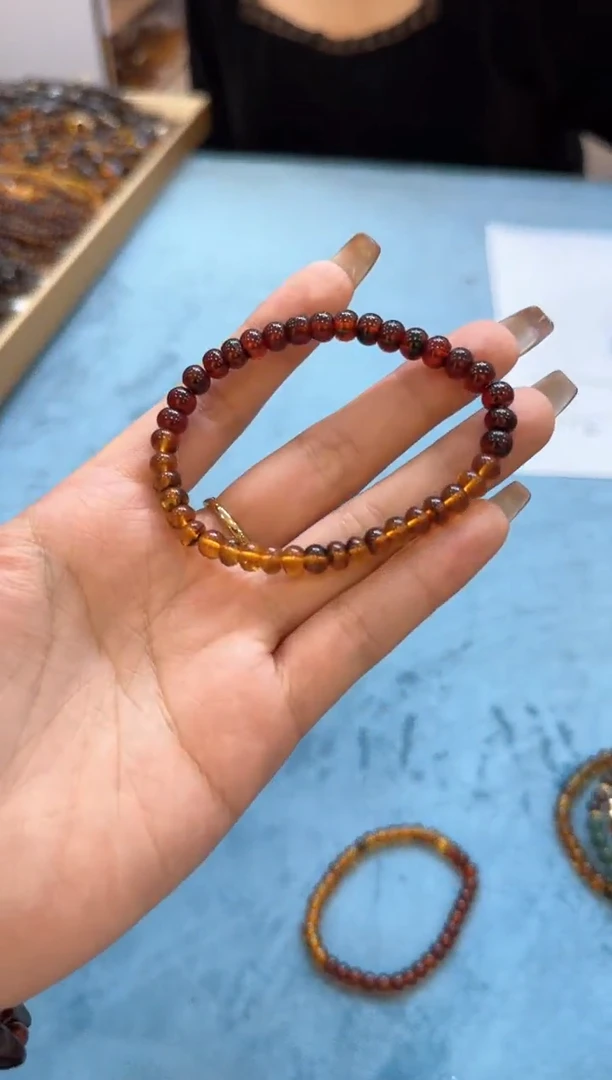 【闪购商品】血珀手链未镶嵌w06，血珀 多样性发一