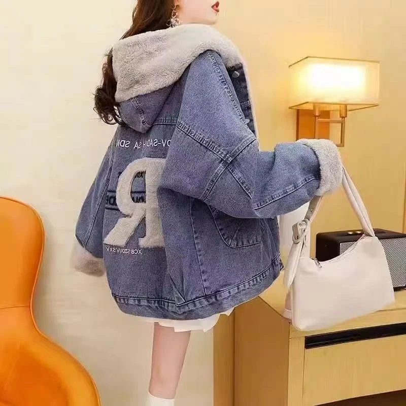 特大码300斤胖mm加绒加厚连帽牛仔外套女宽松慵懒百搭羊羔绒棉衣