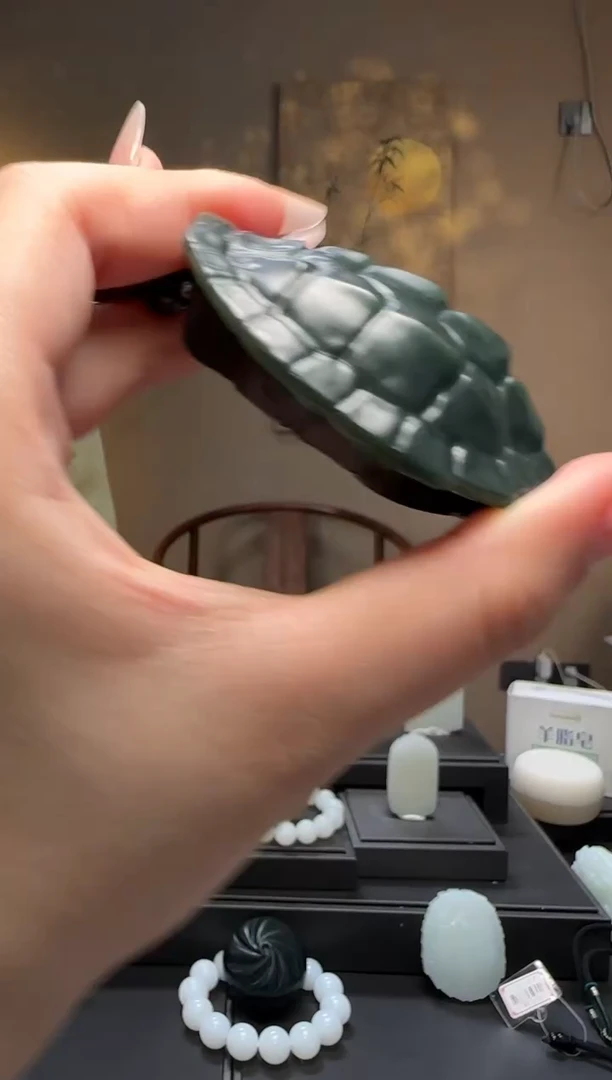 【闪购商品】和田玉青玉富甲天下未镶嵌手把件