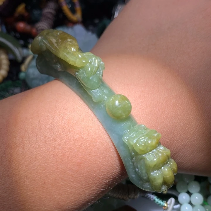 翡翠颈饰未镶嵌保真天然A货翡翠